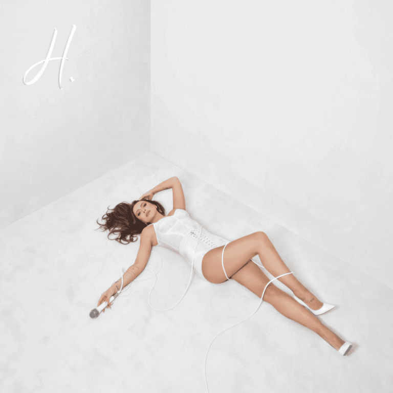 Hadise’nin yeni albümü ‘H.’ yayımlandı