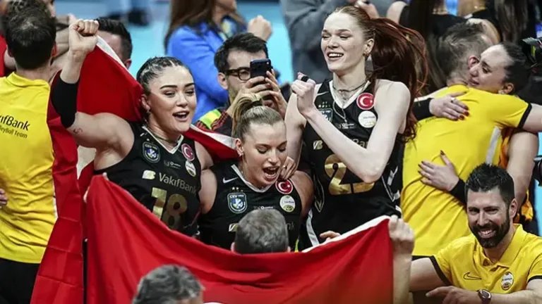 Kadınlar Şampiyonlar Ligi finalinde Türk finali! Şampiyon VakıfBank oldu