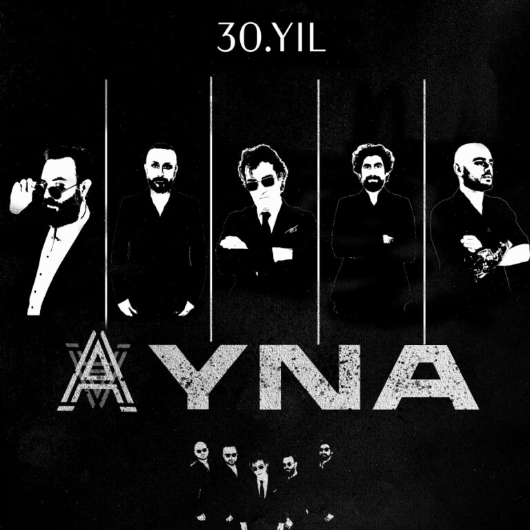 Ayna müzik yolculuğunun 30. yılını kutluyor