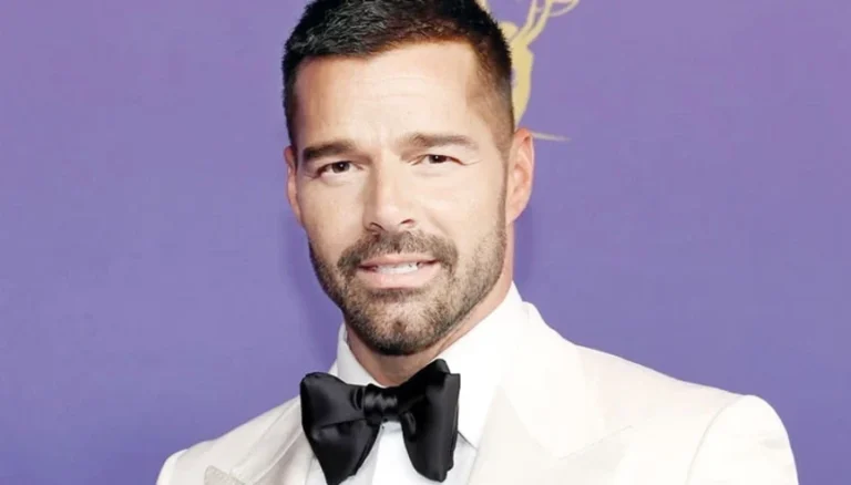 RICKY MARTIN TALEPLERİYLE ŞAŞKINLIK YARATTI