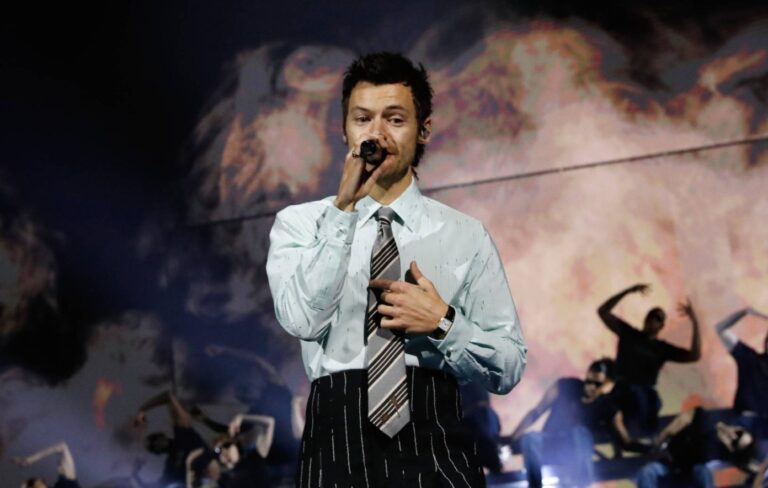 HARRY STYLES ÖRNEK BİR DAVRANIŞA İMZA ATTI