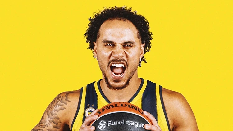 FENERBAHÇE SHANE LARKIN’İ KADROSUNA KATTI