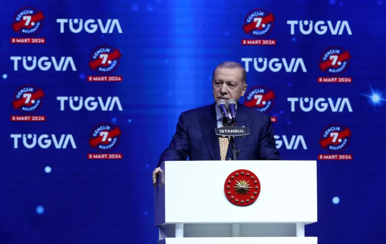 TÜGVA YAZ OKULLARINDA 700 BİN GENÇ BULUŞTU