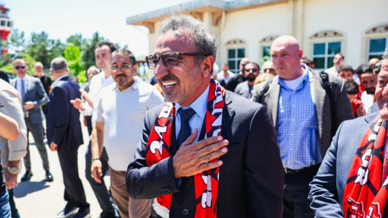 CHOBANİ ERZİNCANSPOR’A SPONSOR OLDU