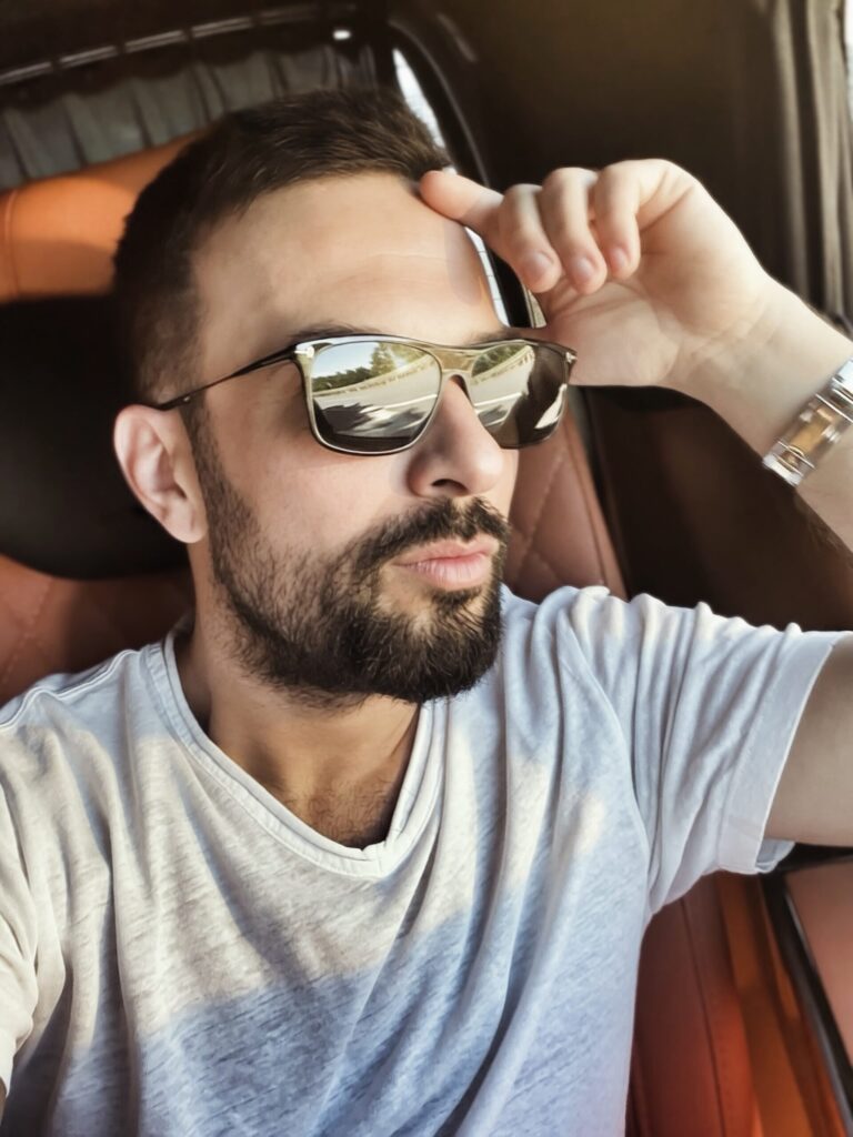 MEGASTAR TARKAN YAZ ÖNCESİ İMAJINI DEĞİŞTİRDİ