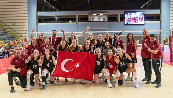 TÜRKİYE KADIN VOLEYBOLDA ŞAMPİYONLUĞA ULAŞTI