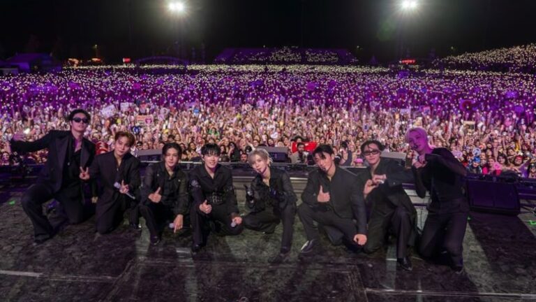 K-POP YILDIZLARI İSTANBUL’DA SAHNEYE ÇIKTI