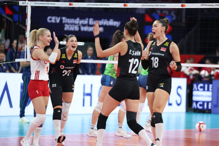 FİLENİN SULTANLARI SLOVENYA’YI 3-1 YENDİ