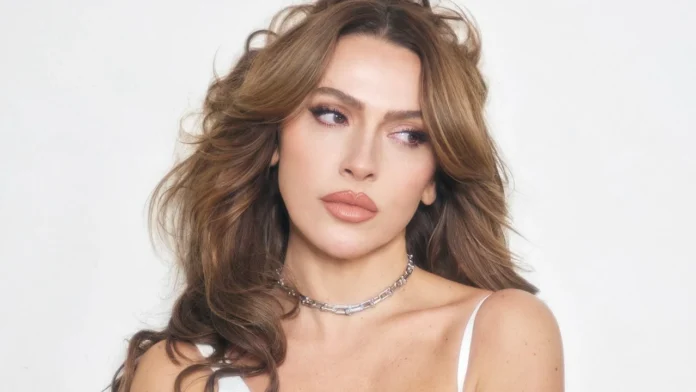HADİSE BEYRUT GECESİNDE DANSIYLA DİKKAT ÇEKTİ
