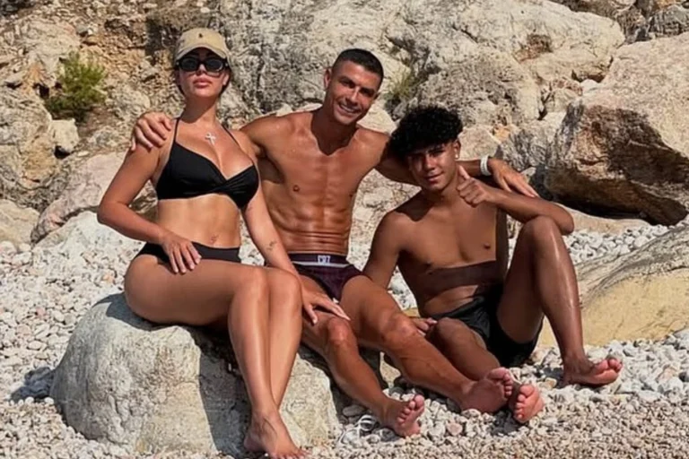 RONALDO VE GEORGINA MADEIRA’DA EVLENİYOR