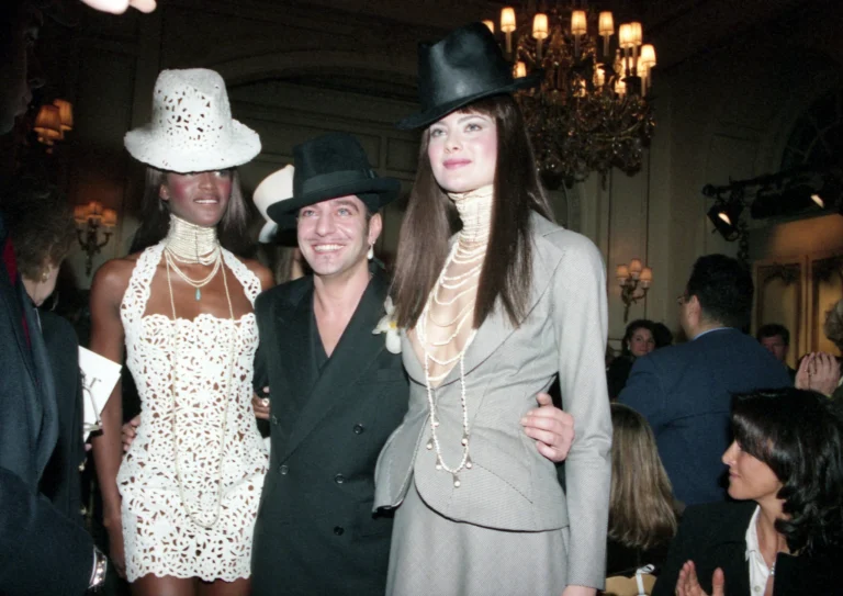 JOHN GALLIANO’NUN SERGİSİ IRKÇILIK SEBEBİYLE İPTAL OLDU